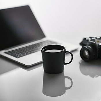 国王抢得季后赛积分，击败独行侠